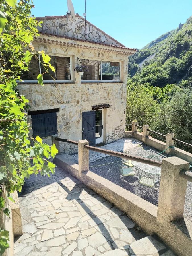 Appartement 3 Pieces Dans Maison Individuelle Entre Mer Et Montagnes Bouyon Exterior foto