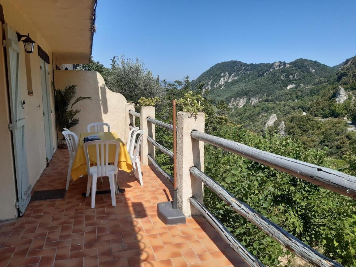 Appartement 3 Pieces Dans Maison Individuelle Entre Mer Et Montagnes Bouyon Exterior foto